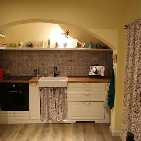 Lisa Apartment
